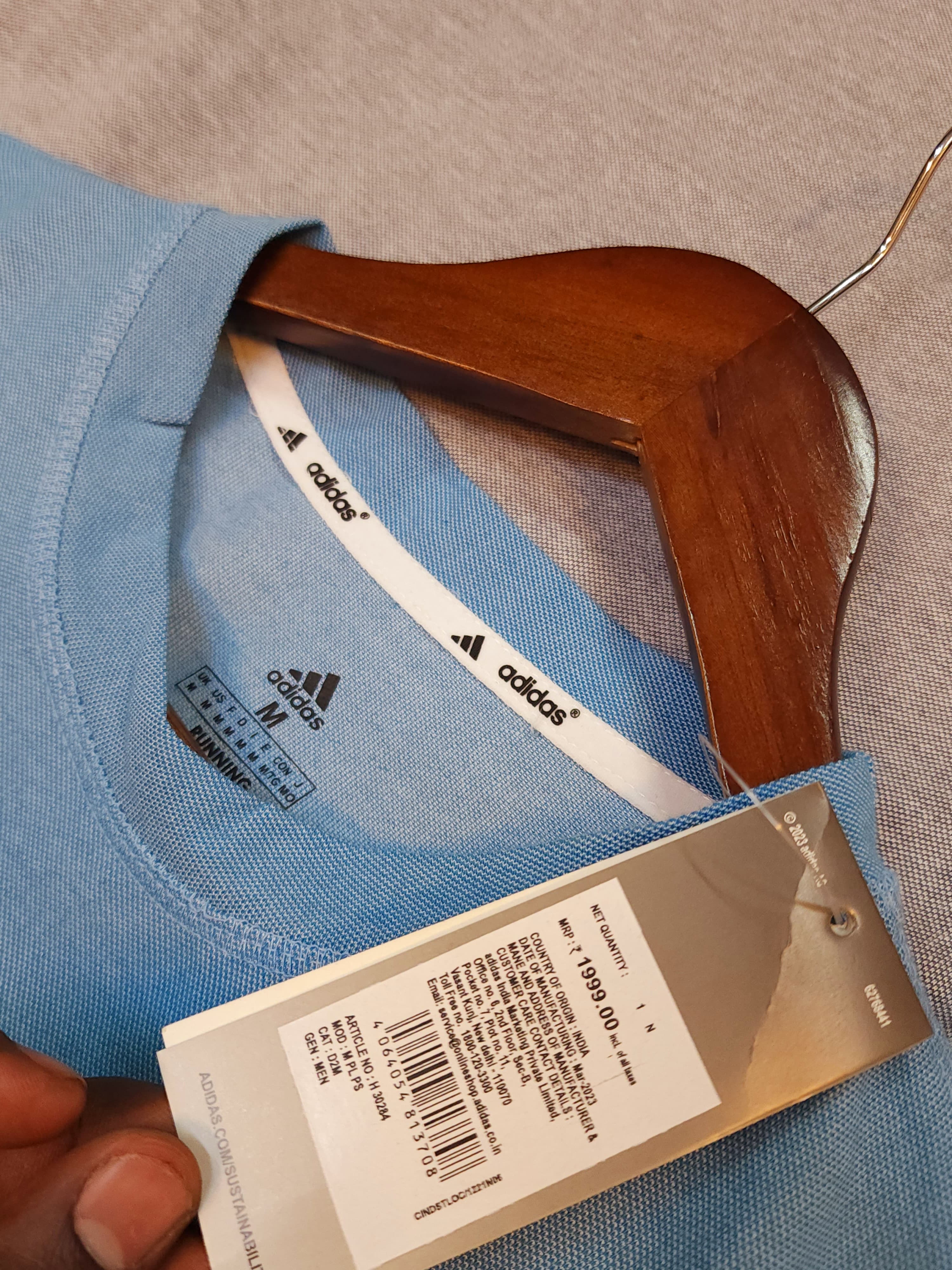 Adibas T-SHIRT Hover