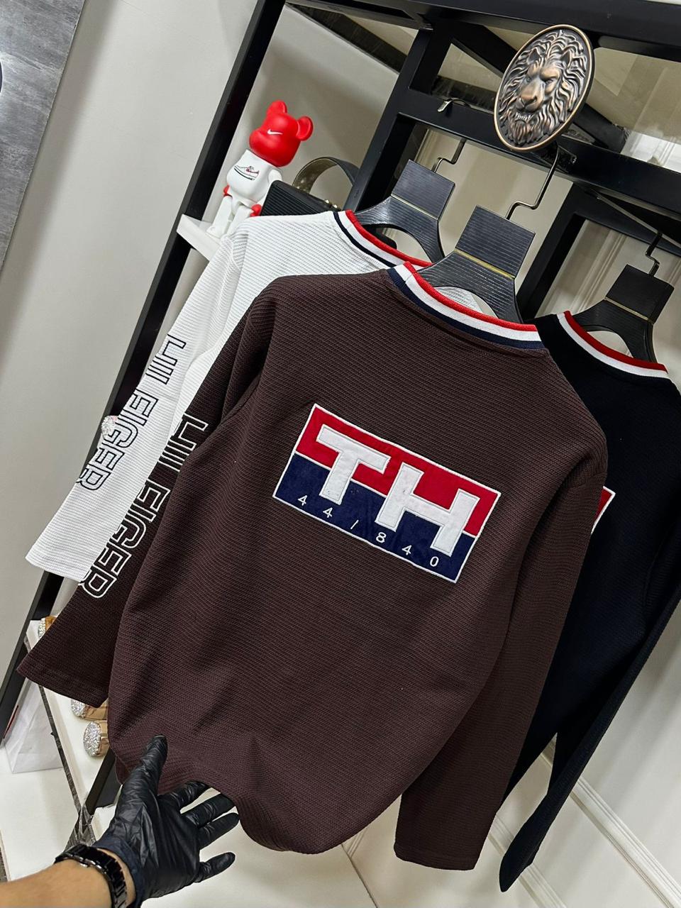 TOMMY HILF SWEATSHIRT 6846 - MAROON View 2