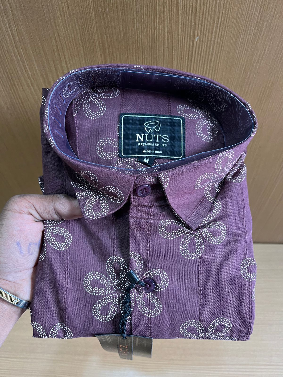 NUTS SHRIT BSBZ Hover