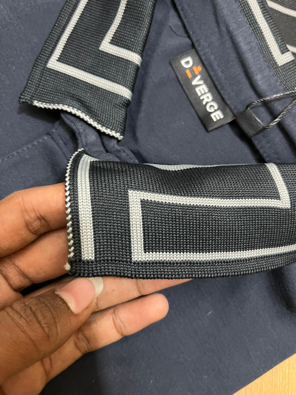 DIVERGE POLO NECK T-SHIRT - NAVY BLUE View 2