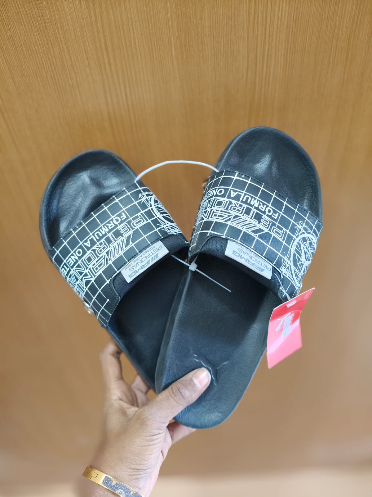 AMG PETRONAS FILPFLOP NN