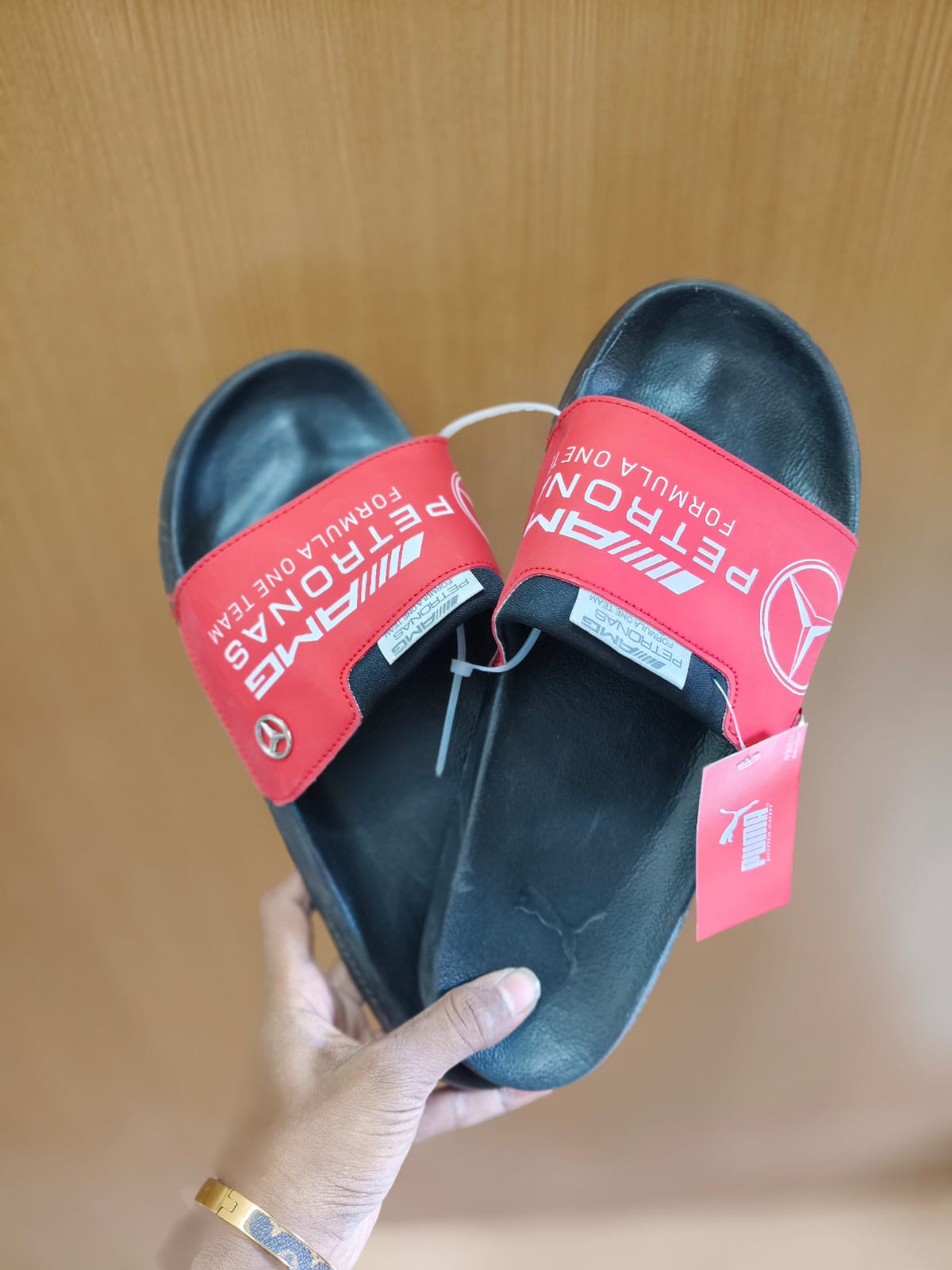 AMG PETRONAS FILPFLOP NBV - Black View 1