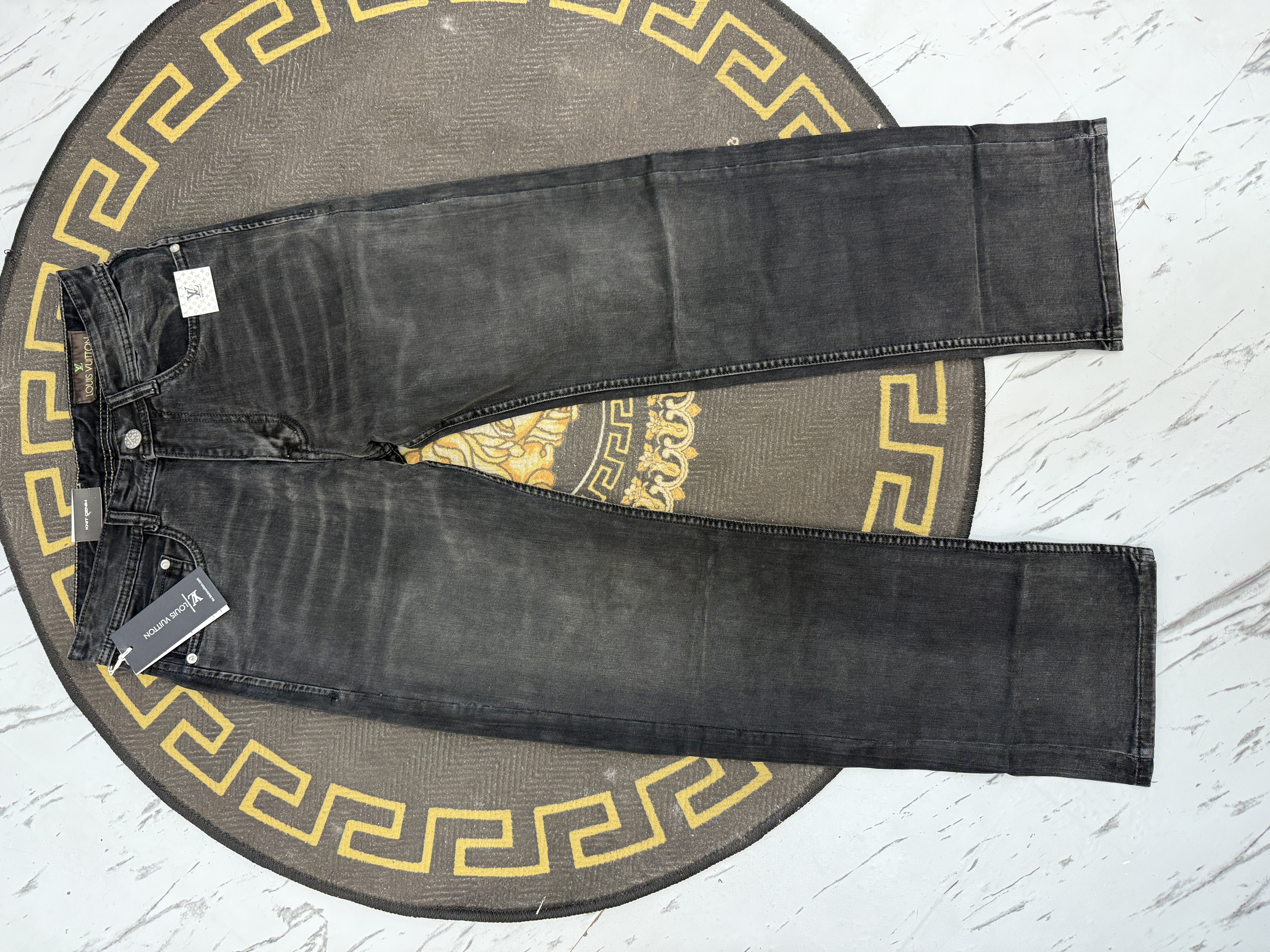 LV IMPORTED STRAIGHT FIT JEANS