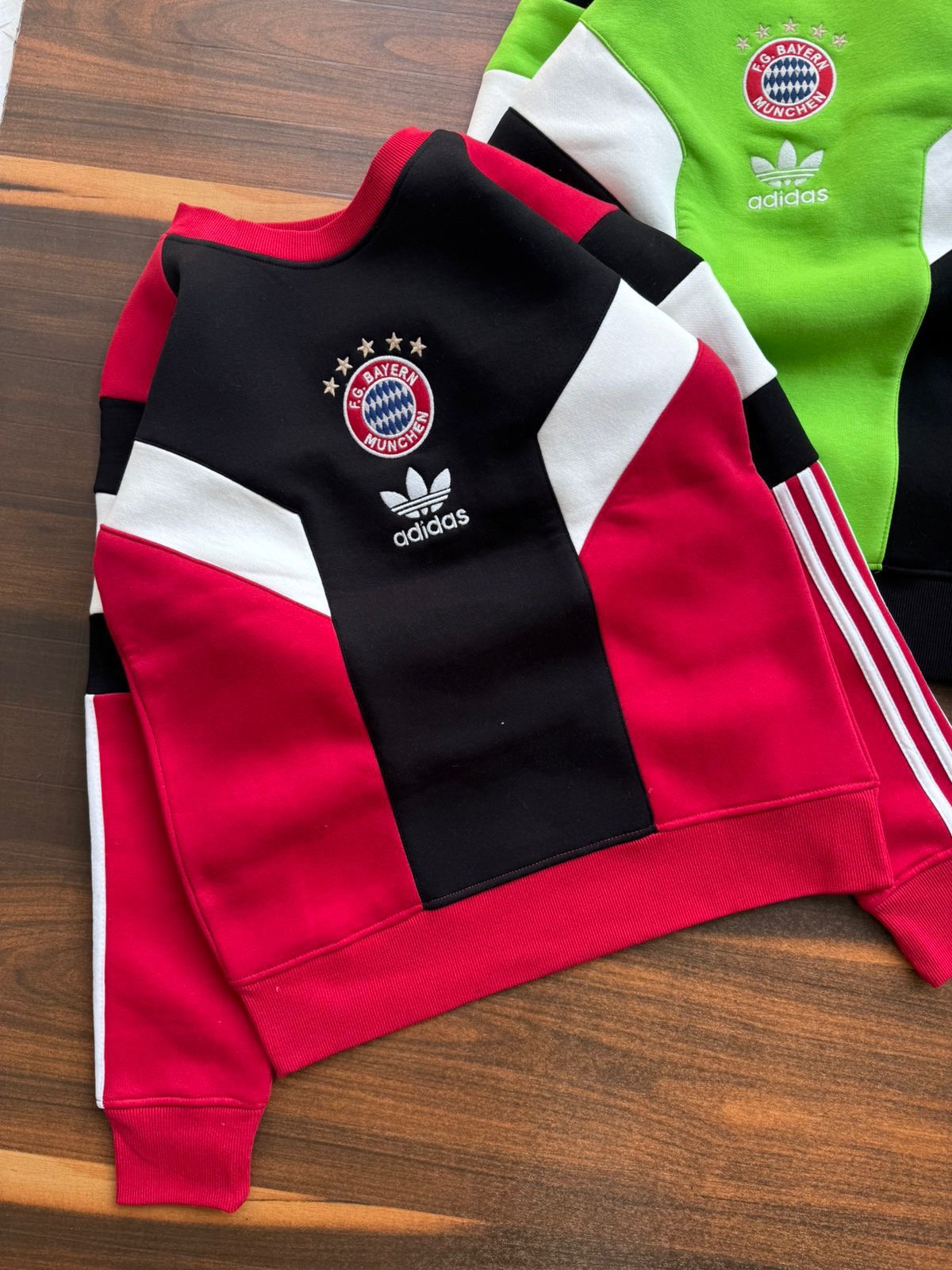 ADIBAS DROPSHOULDER SWEATSHIRT G-HVS - Red View 1